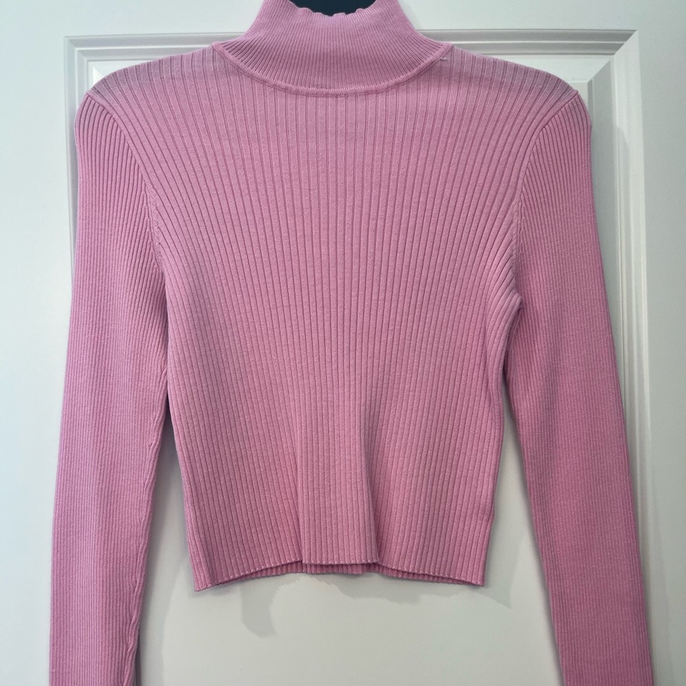 Light pink cropped sweater